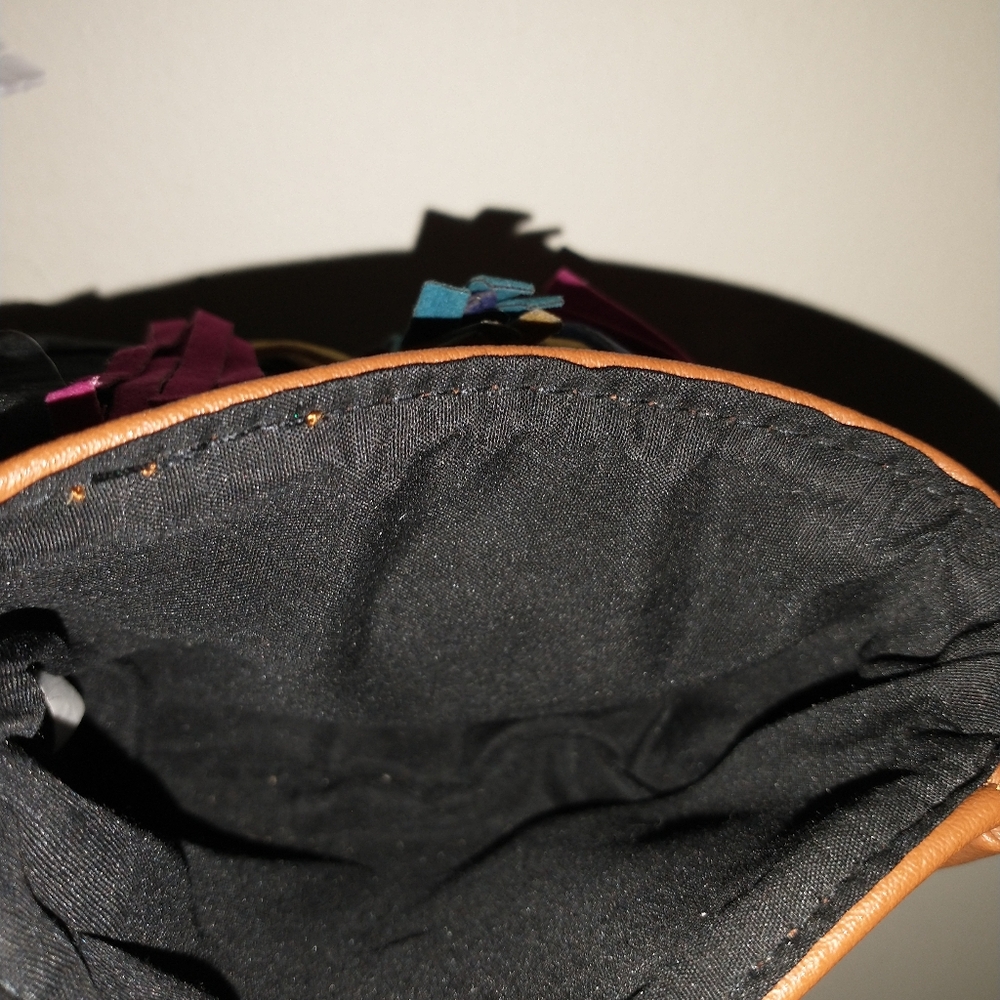 Mini cross body fringe bag. New. - Picture 4 of 5